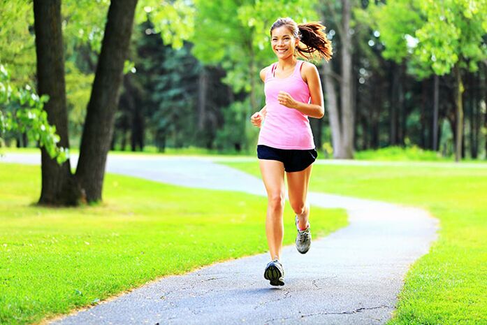 Courir le matin pendant une heure vous aidera à perdre du poids en une semaine