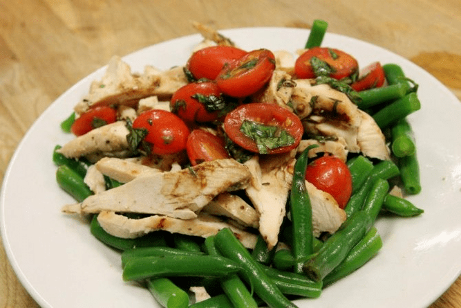 salade de poulet avec régime protéiné